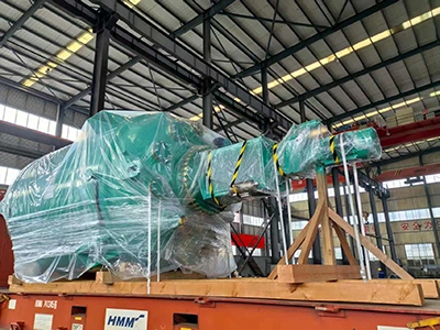 고객에게 배송된 유리 라인 장비