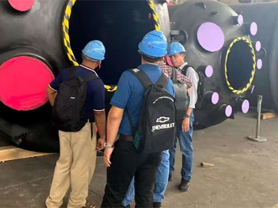 공장을 방문한 태국 고객들